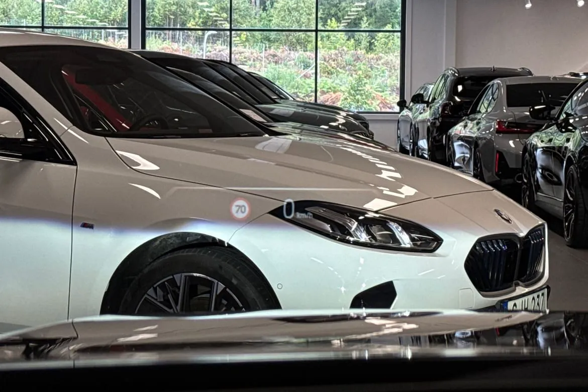 Vehicle image 22