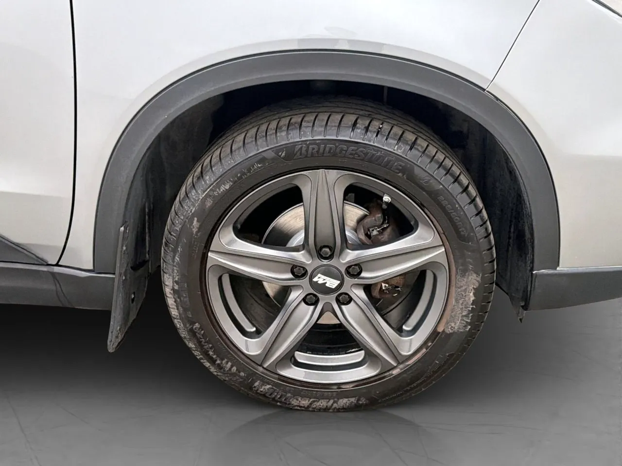Vehicle image 30