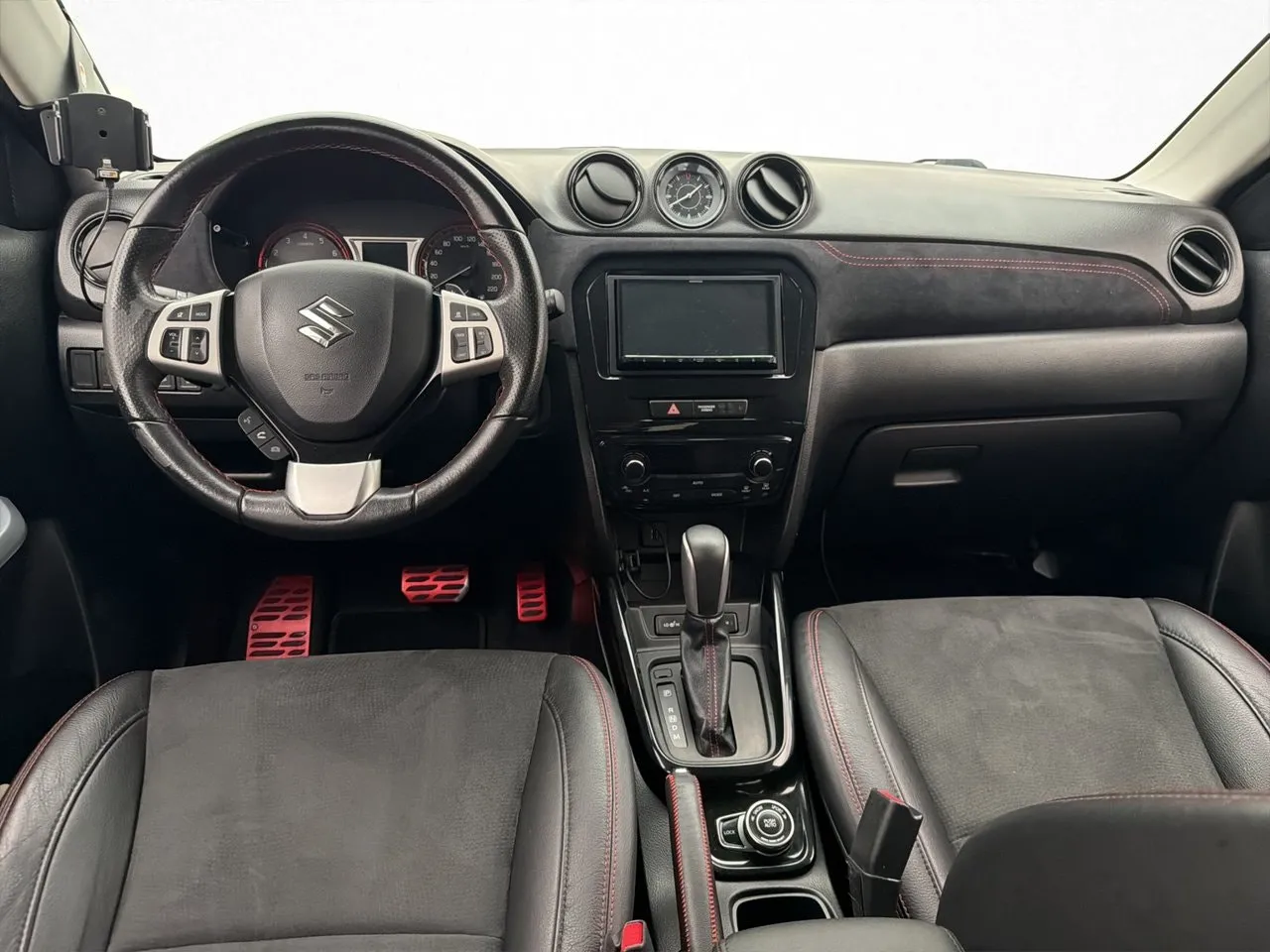 Vehicle image 12