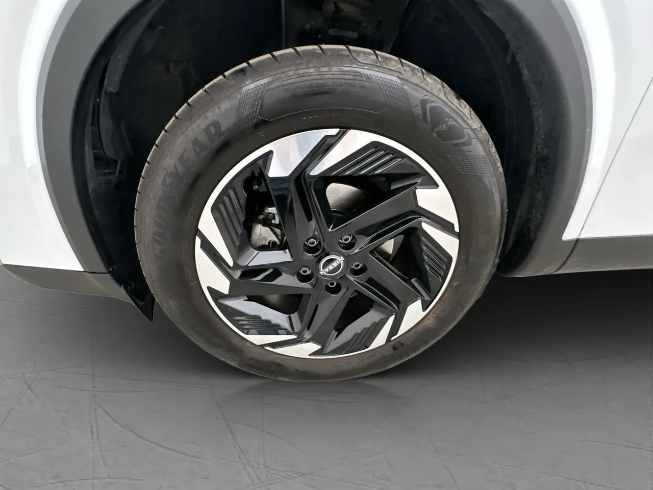 Vehicle image 26