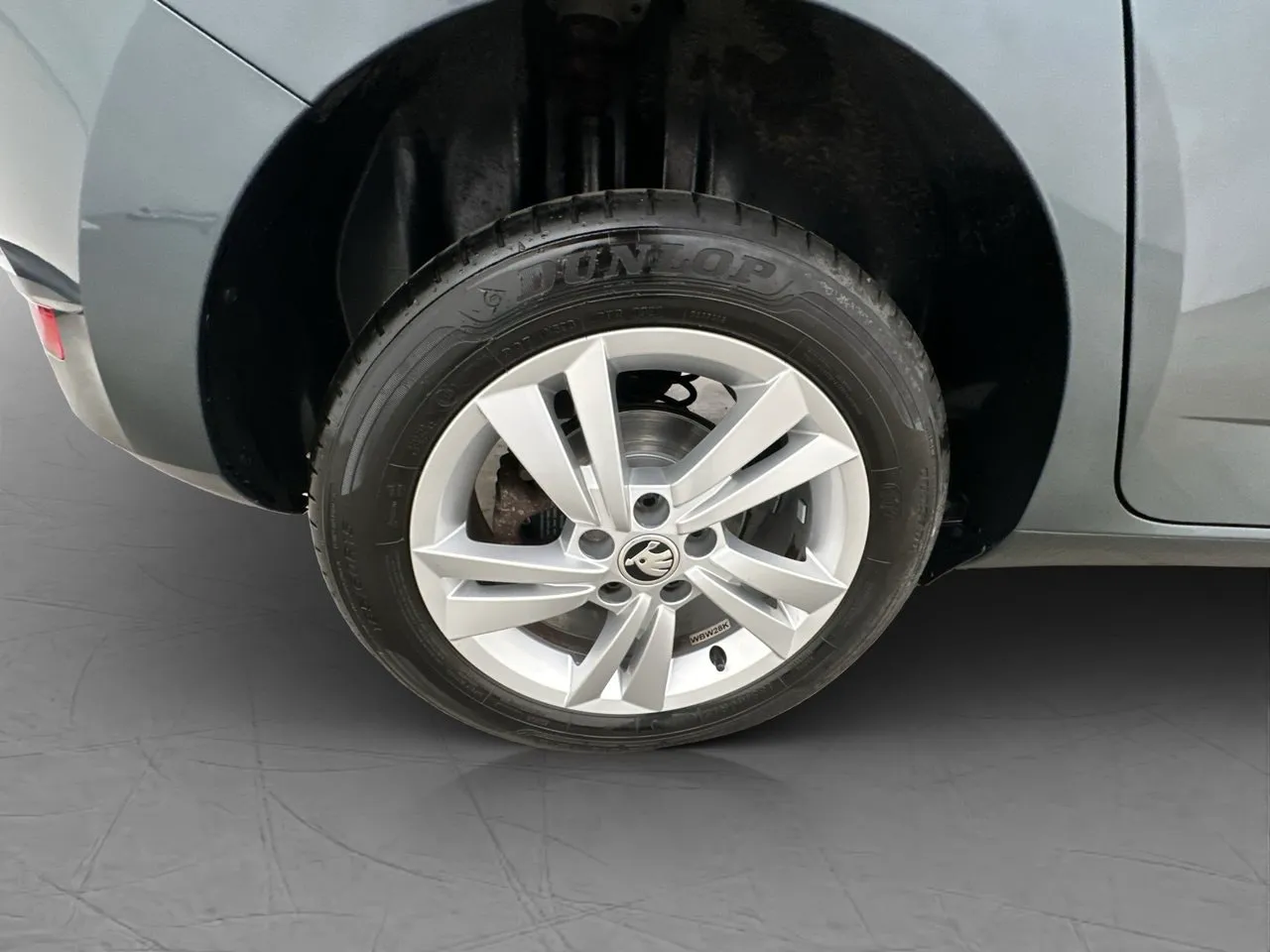 Vehicle image 23