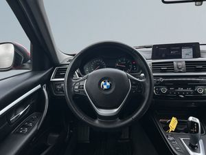 BMW 320 bild 9