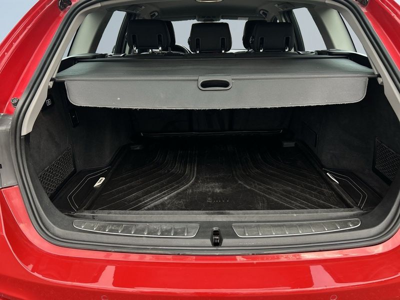 BMW 320 bild 12