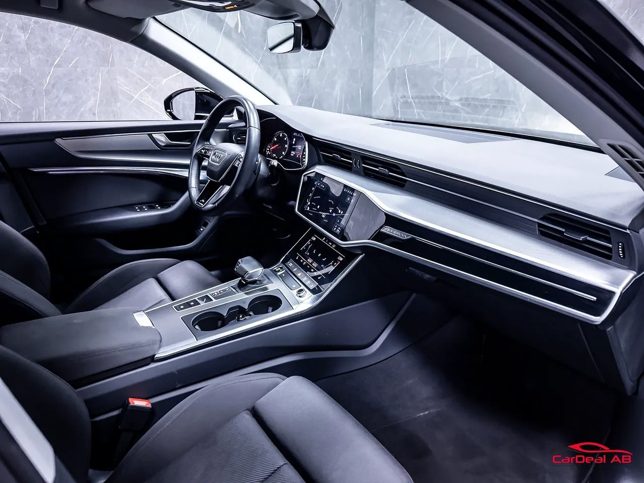 Vehicle image 13