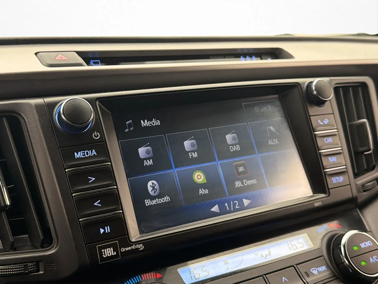 Vehicle image 18