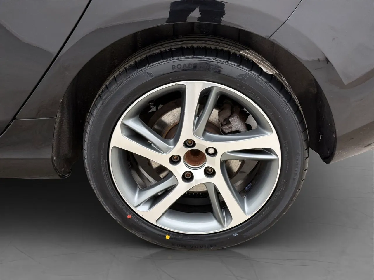 Vehicle image 25