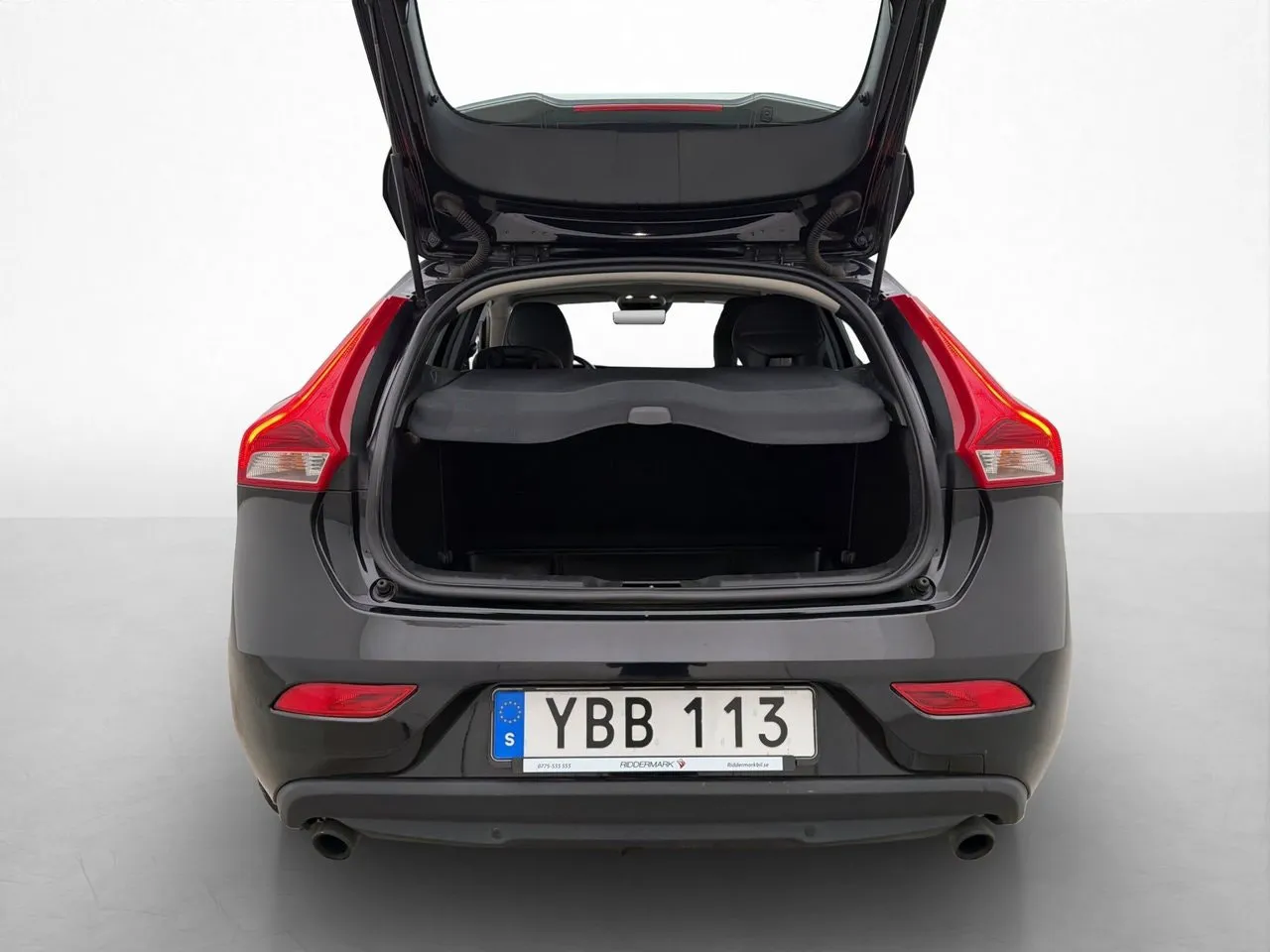 Vehicle image 23