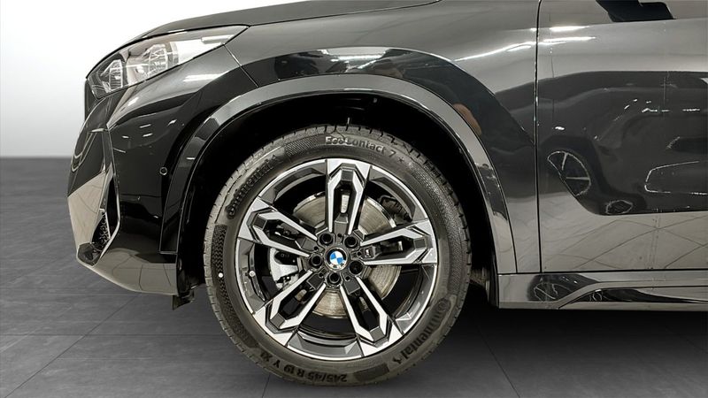 BMW iX1 bild 9