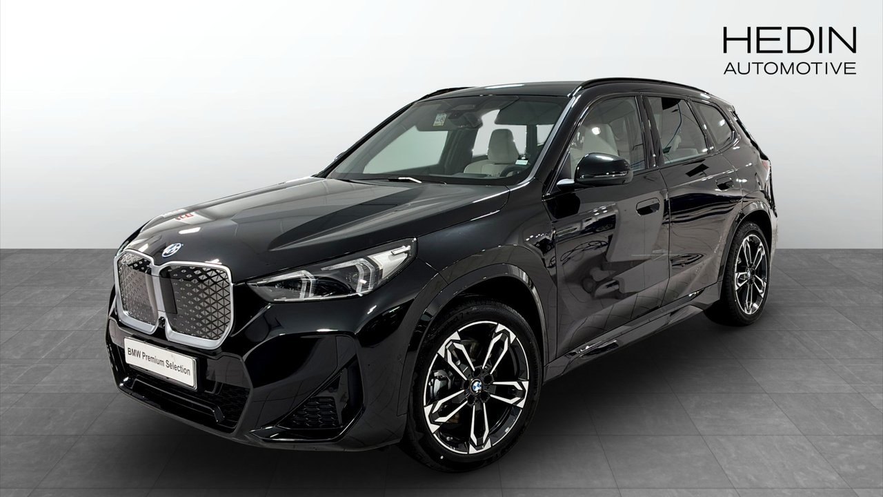 BMW iX1