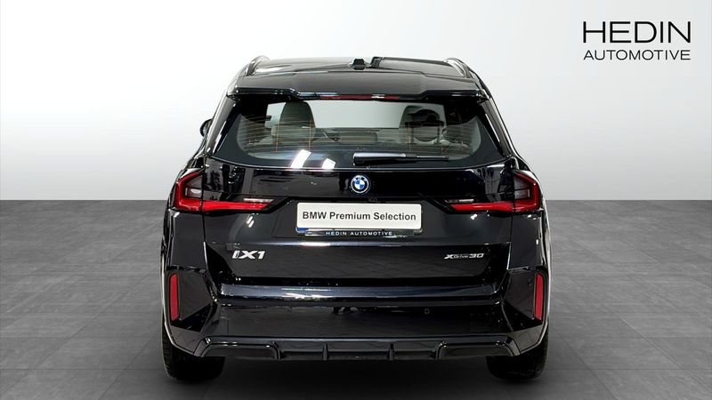 BMW iX1 bild 7