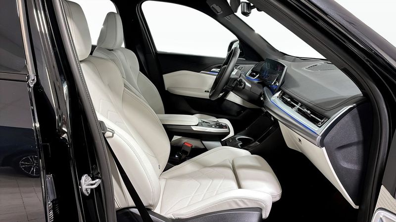BMW iX1 bild 3
