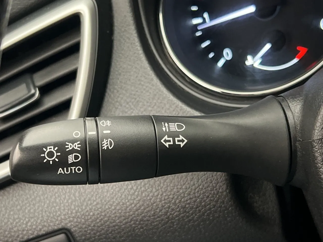 Vehicle image 29