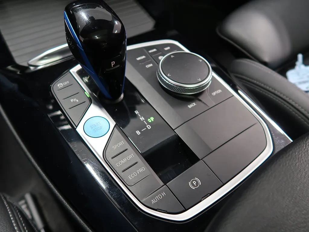 Vehicle image 39