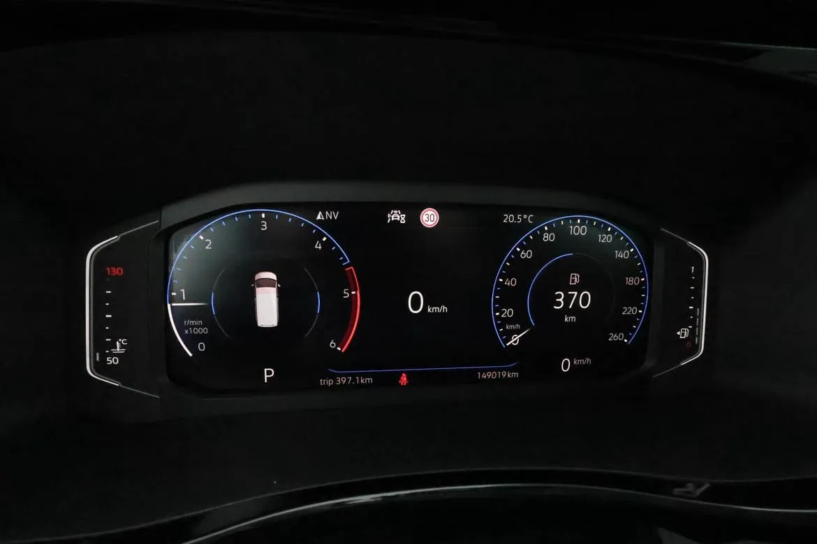 Vehicle image 18