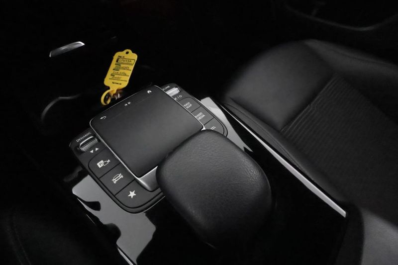 Mercedes CLA250 bild 25