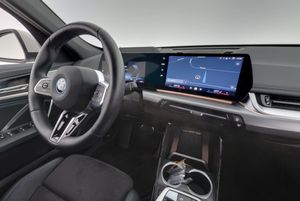 BMW iX1 bild 15