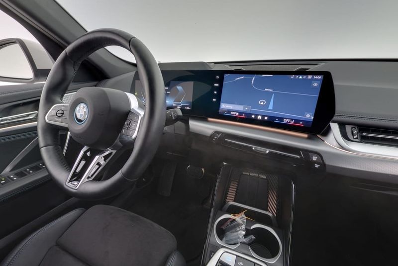 BMW iX1 bild 15