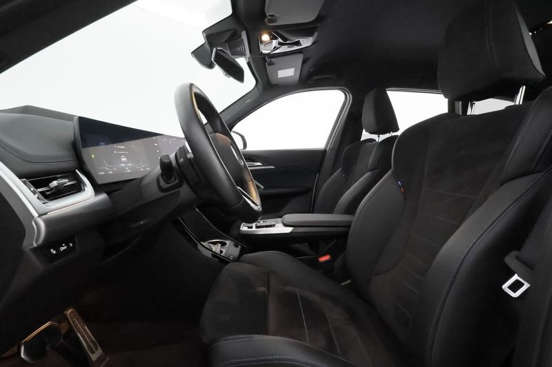 BMW iX1 bild 11