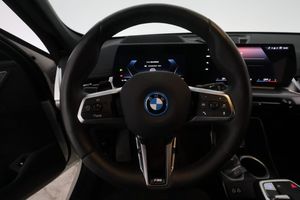 BMW iX1 bild 16