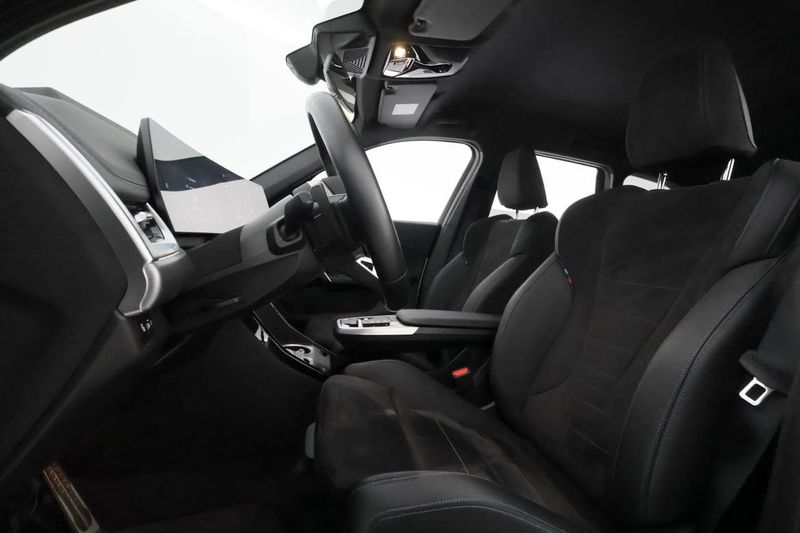 BMW iX1 bild 12