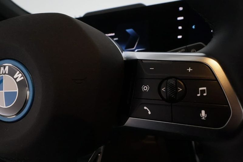 BMW iX1 bild 19