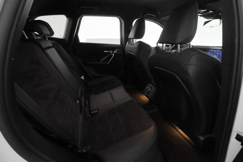 BMW iX1 bild 22