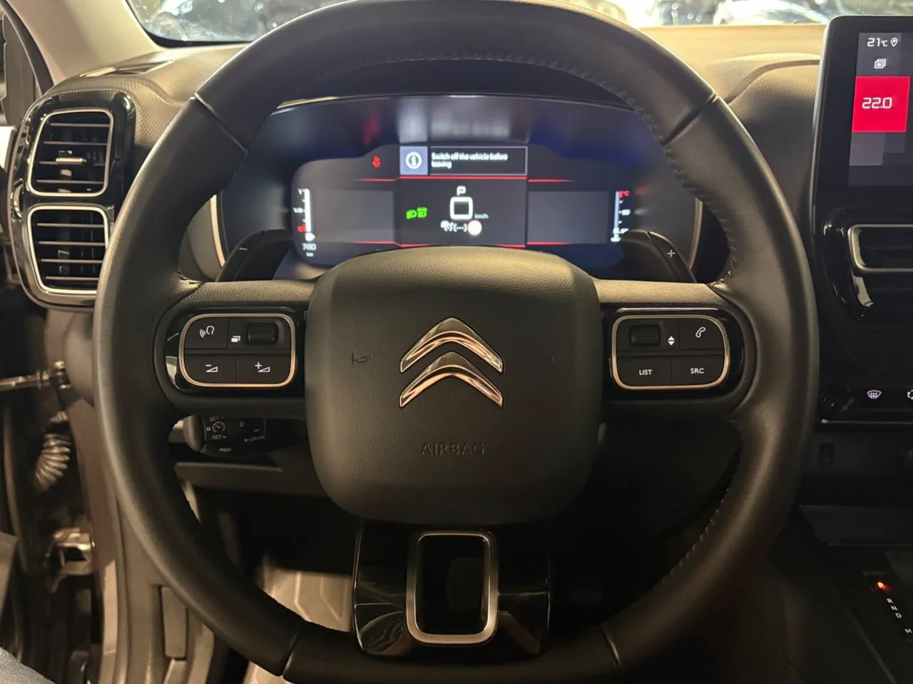 Vehicle image 15