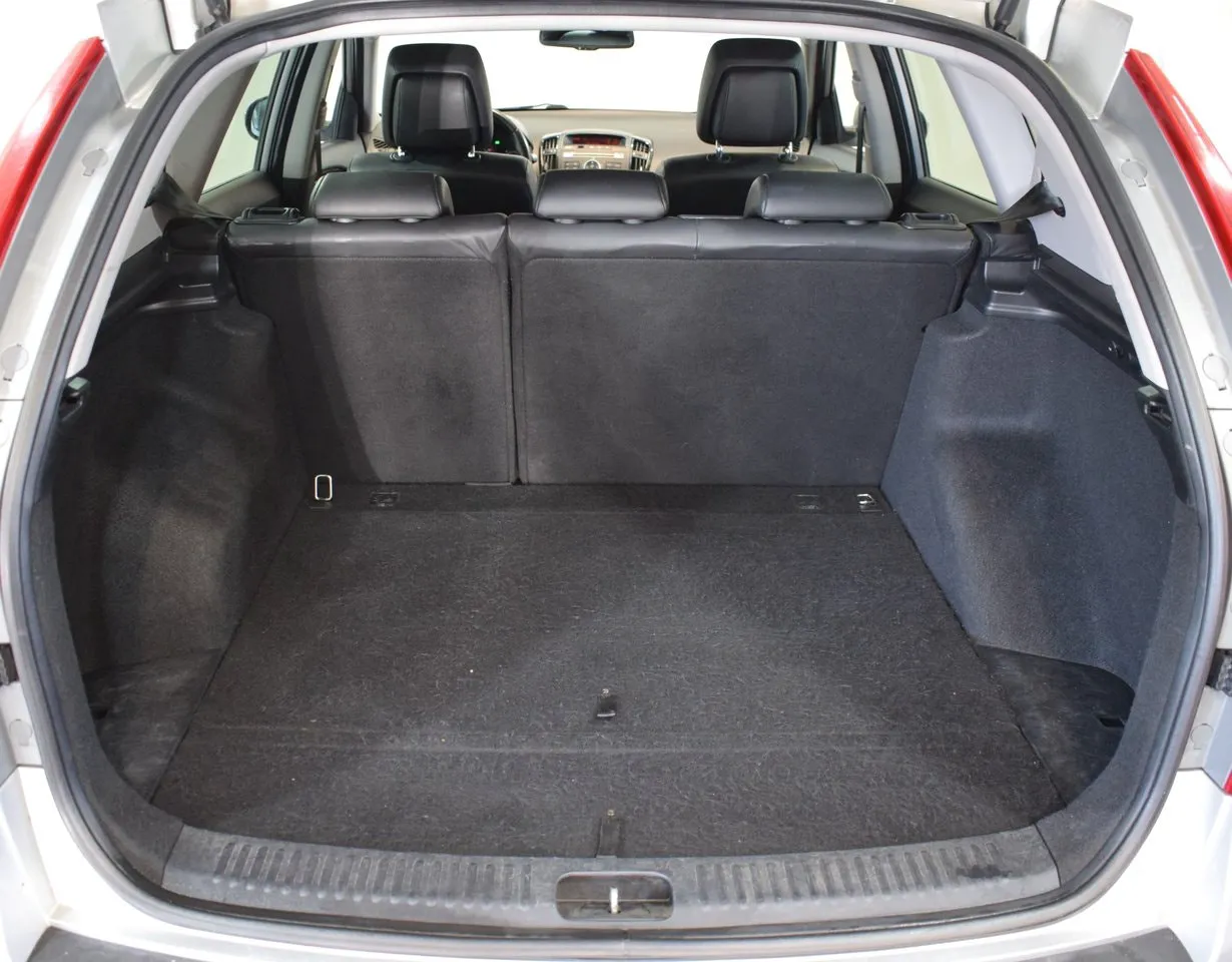 Vehicle image 20