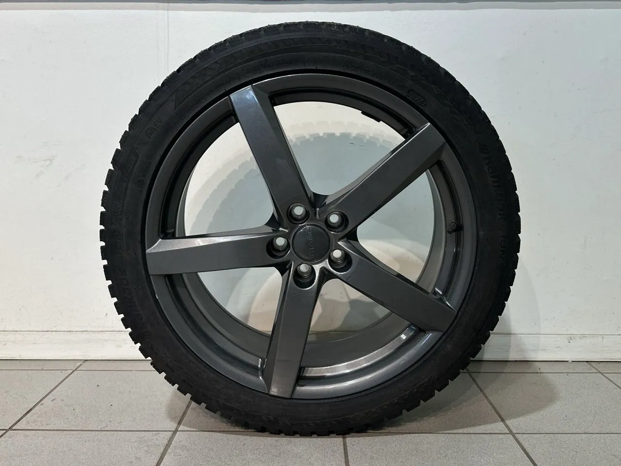 Vehicle image 21