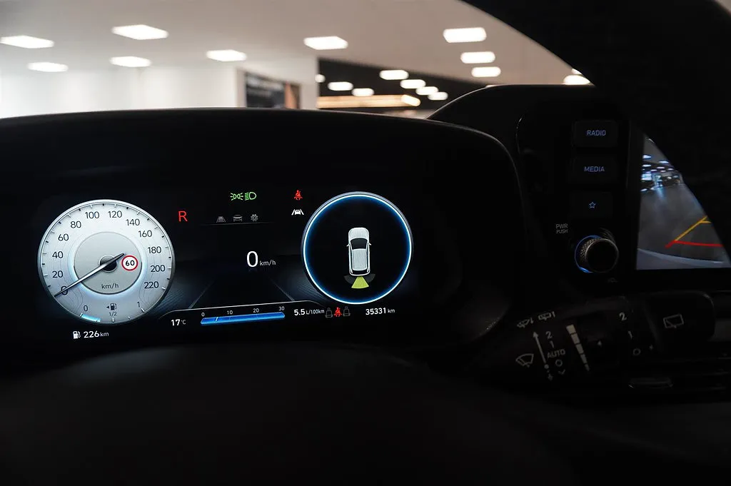 Vehicle image 9