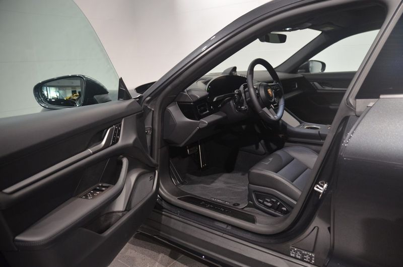 Porsche Taycan bild 9