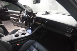 Porsche Taycan bild 12
