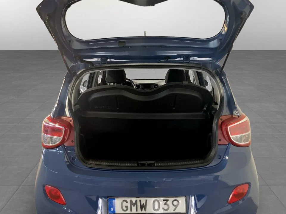 Vehicle image 12