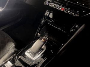 Peugeot e-2008 bild 10