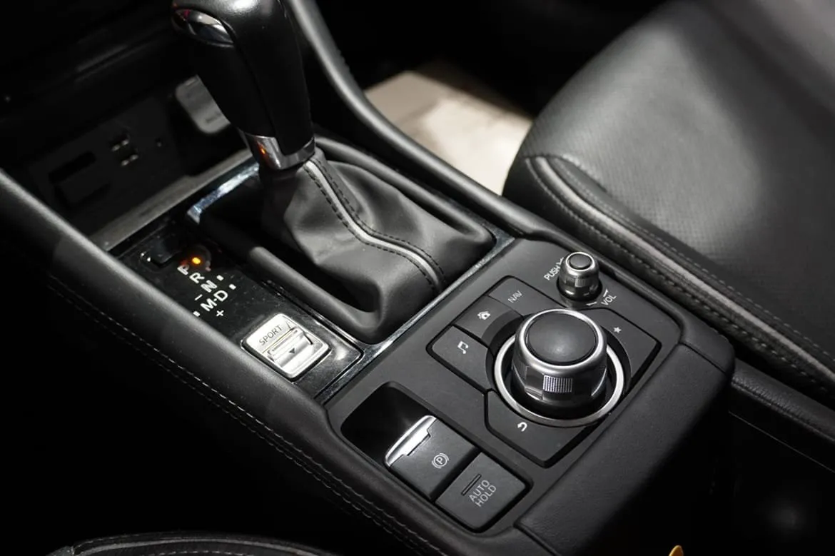 Vehicle image 16