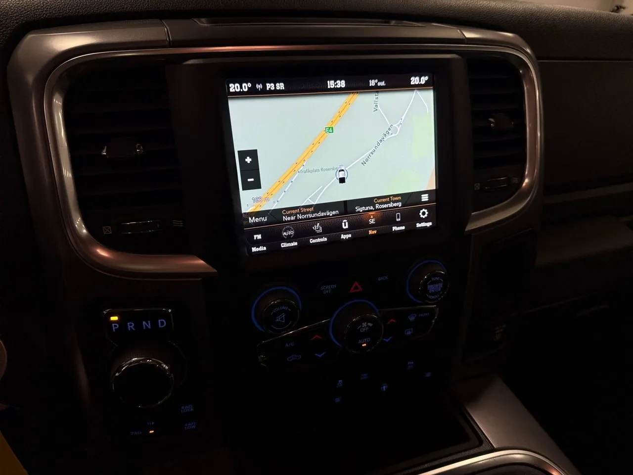 Vehicle image 15