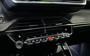 Peugeot 208 bild 13