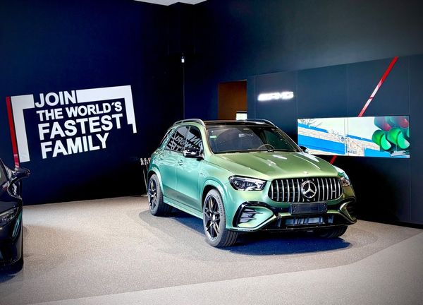 Mercedes GLE53 AMG PREMIUM PLUS | HUD | PANO | MANUFAKTUR - 2026