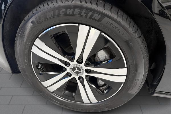 Mercedes C300 T e Plug-in Hybrid Avantgarde /Backkamera/Navi/ - 2023