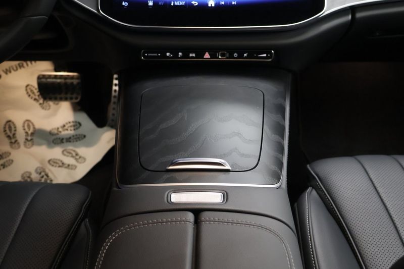 Mercedes E300 bild 25