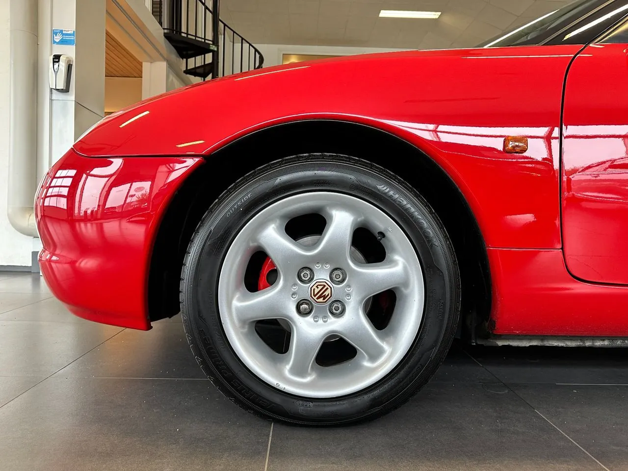 Vehicle image 5