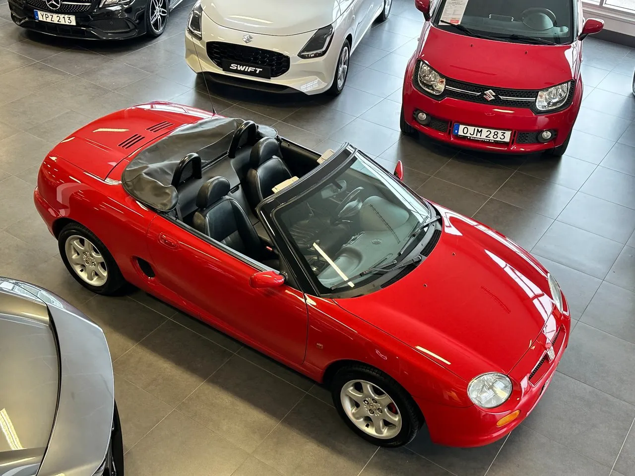 Vehicle image 4