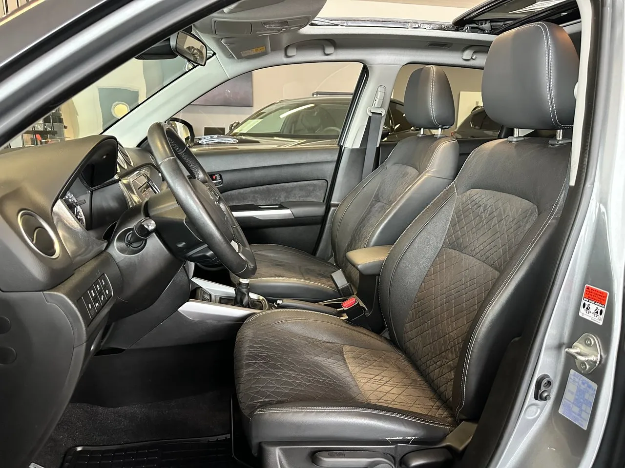 Vehicle image 8
