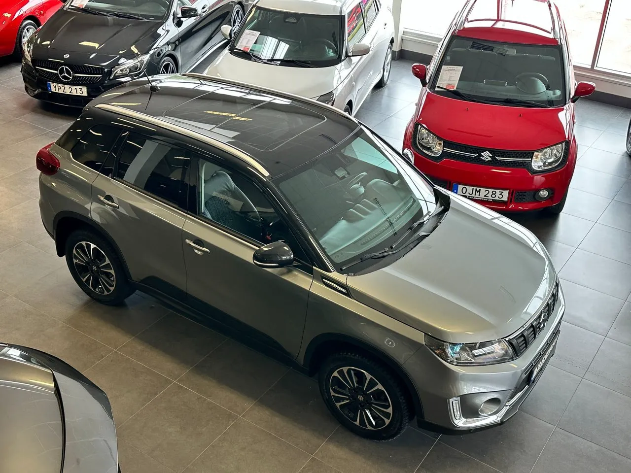 Vehicle image 4