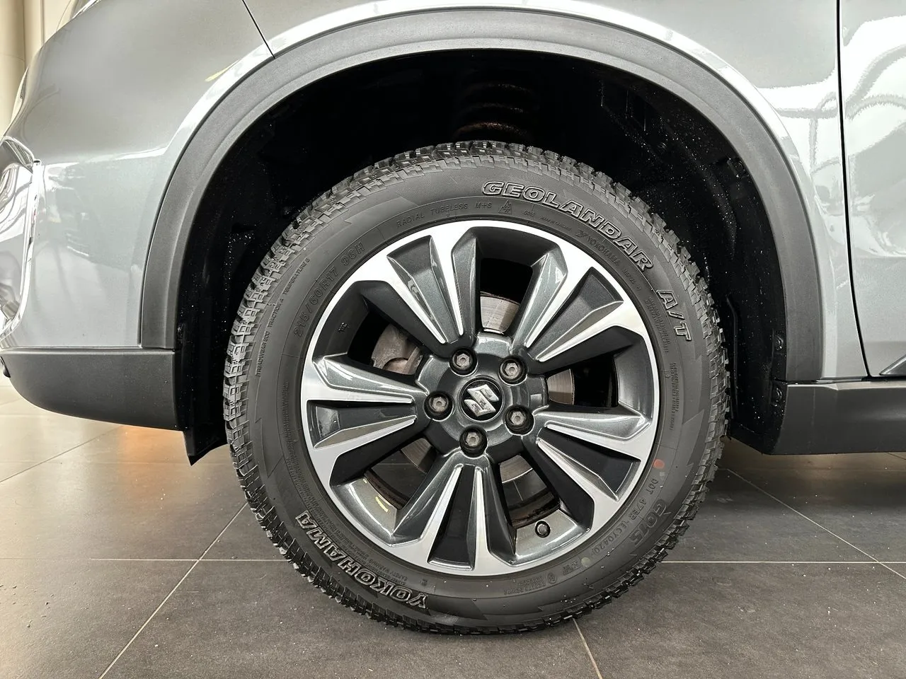 Vehicle image 6
