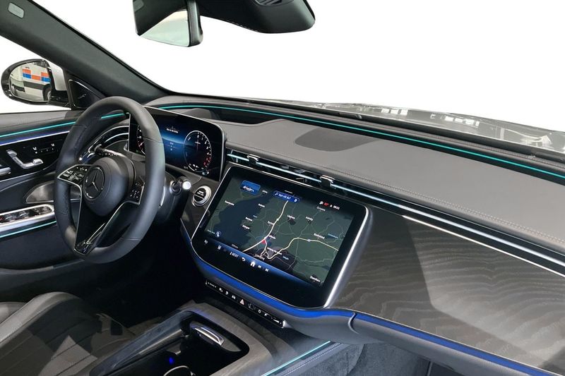 Mercedes E300 bild 9