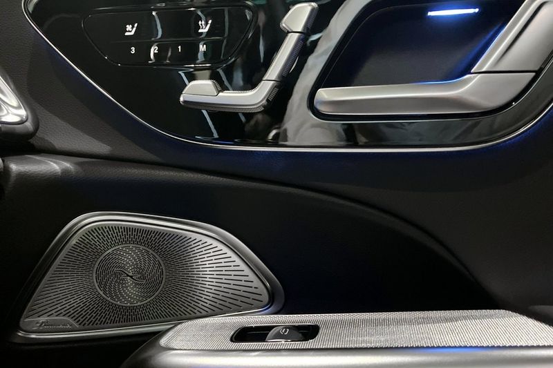 Mercedes E300 bild 15