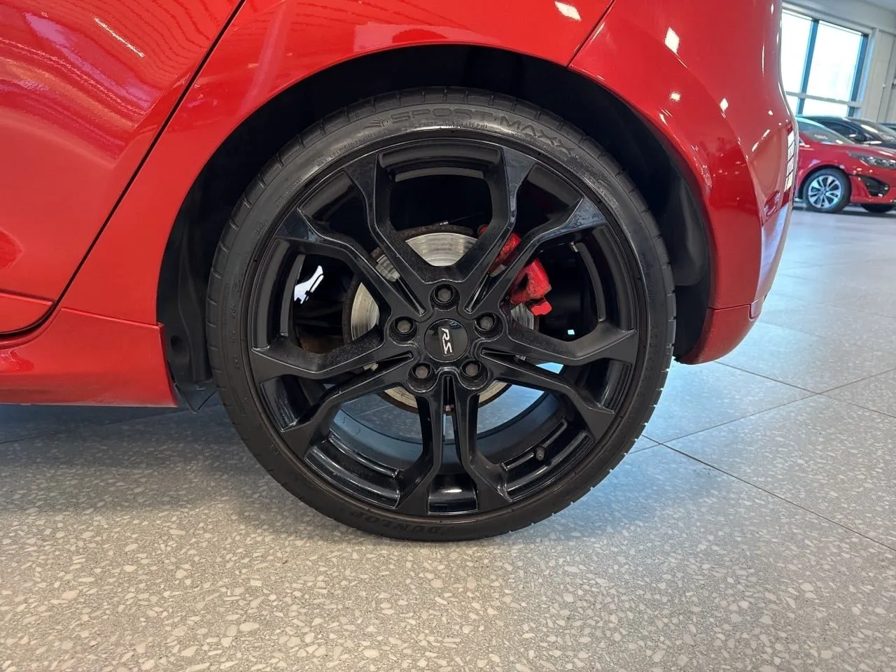 Vehicle image 14