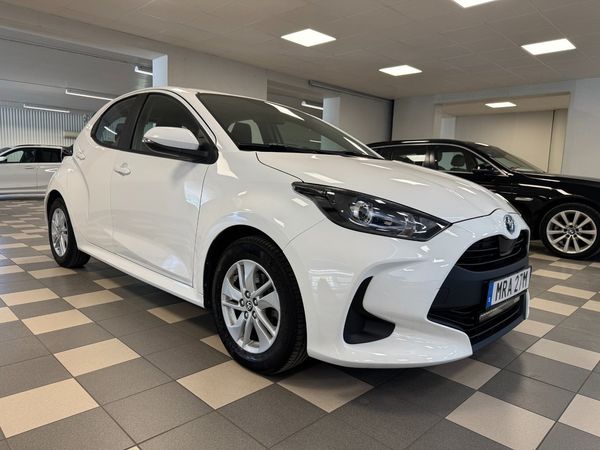 Toyota Yaris Hybrid CVT 116 Hk B-Kamera Värmare Active - 2023