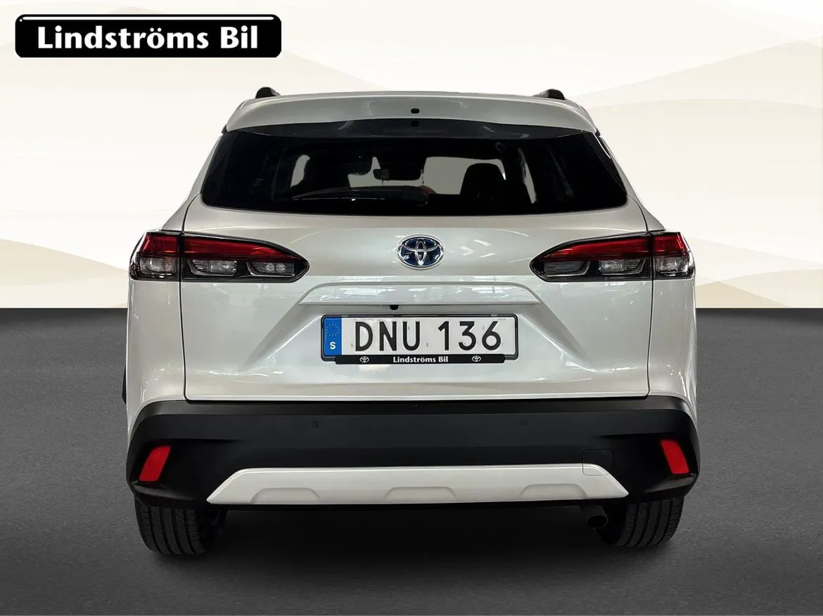 Vehicle image 7